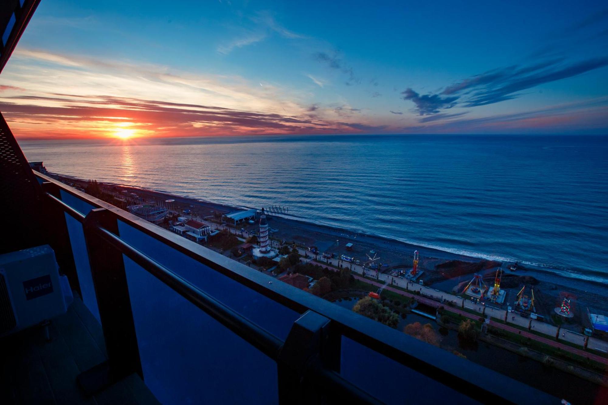 Panorama Orbi Beach Resort Center Suite Batum Dış mekan fotoğraf